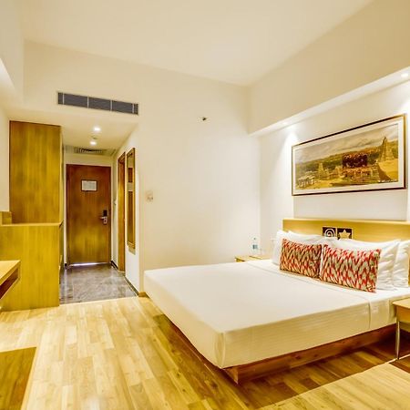 Lemon Tree Hotel Electronics City Bangalore Bagian luar foto