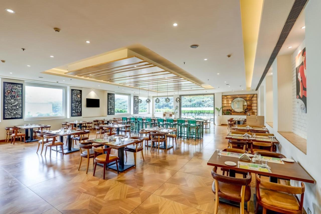 Lemon Tree Hotel Electronics City Bangalore Bagian luar foto