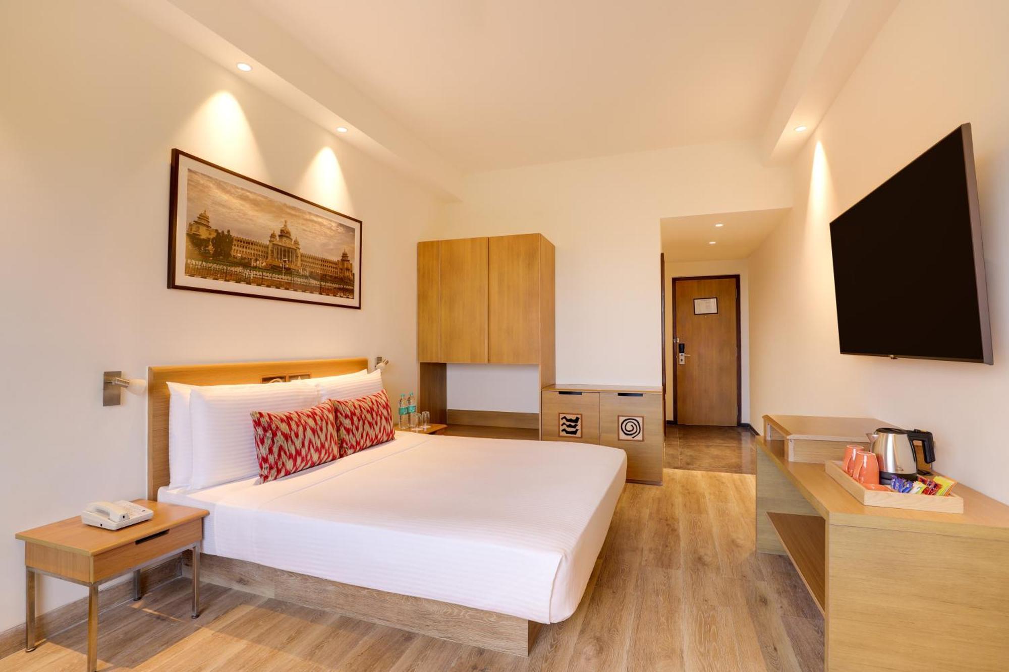 Lemon Tree Hotel Electronics City Bangalore Bagian luar foto