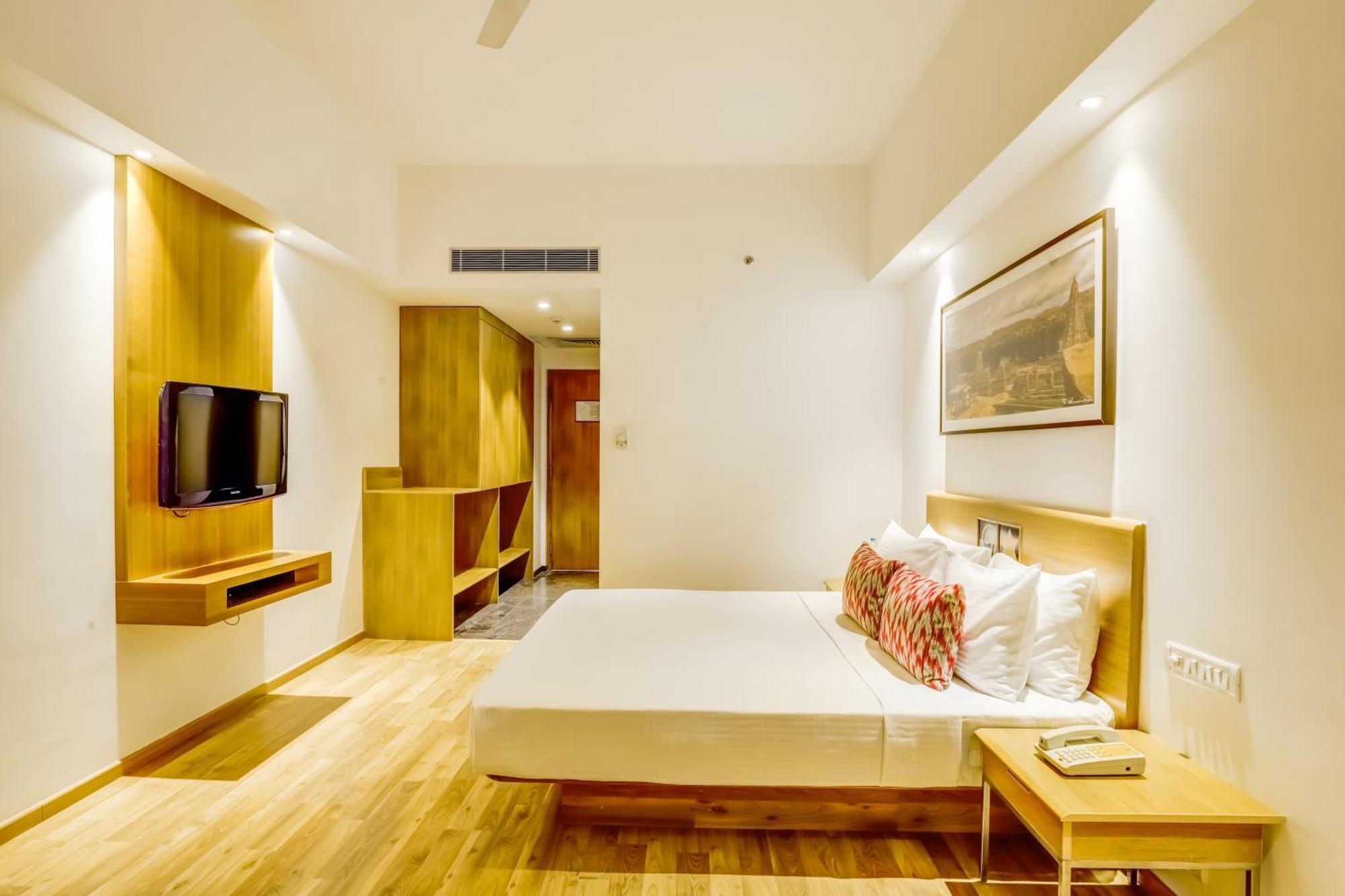Lemon Tree Hotel Electronics City Bangalore Bagian luar foto